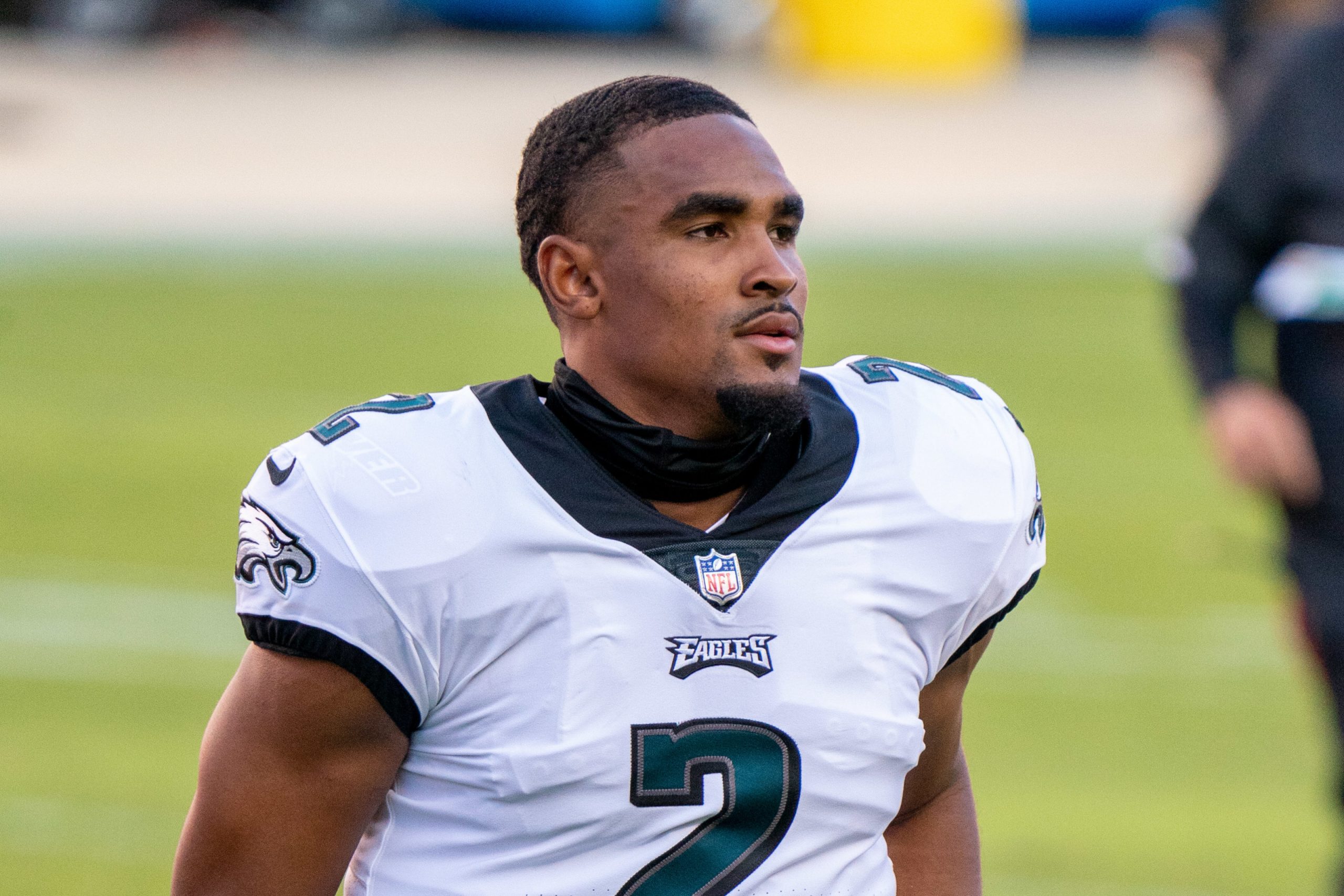 Jalen Hurts no tiene el puesto asegurado con los Eagles Máximo Avance