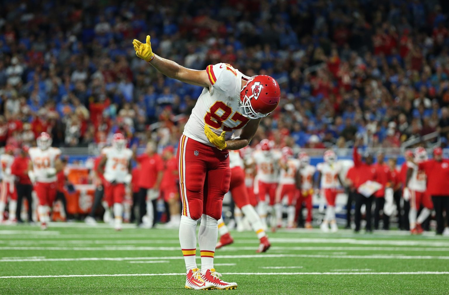 Travis Kelce Es Una Torre - Máximo Avance