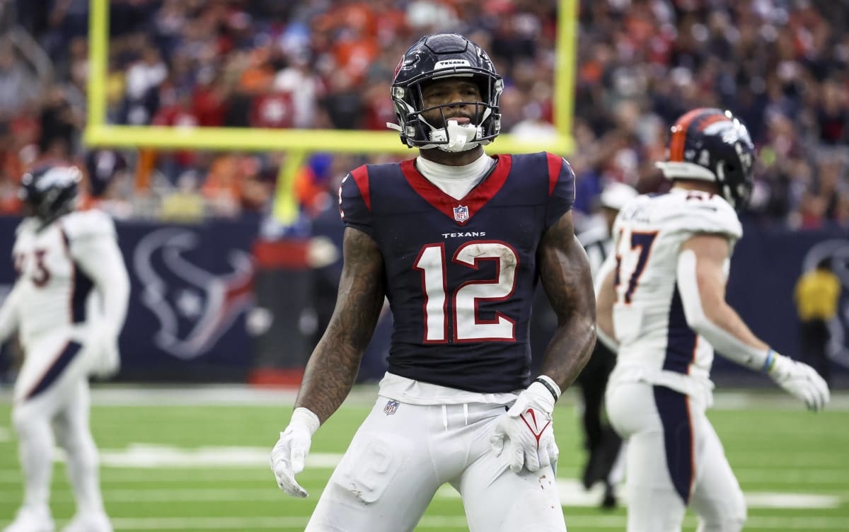 Nico Collins recibe extensión de contrato